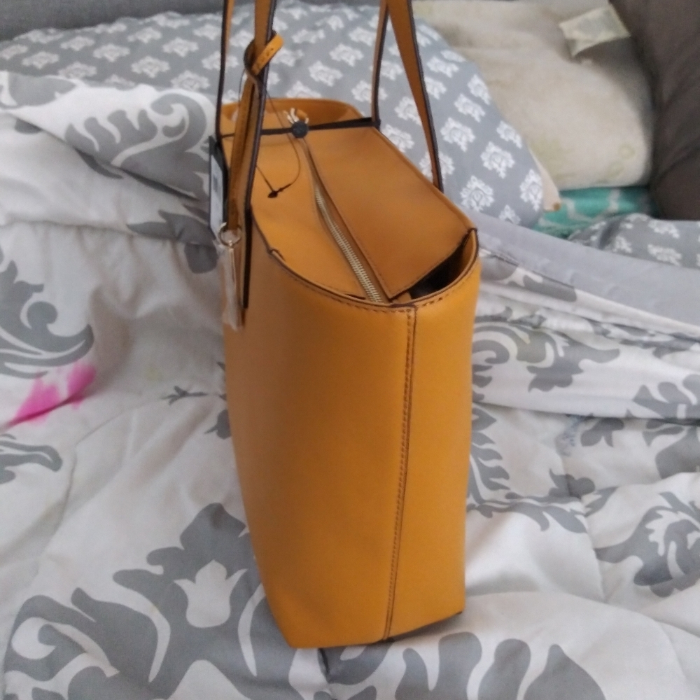 Womens Dkny shoulder bag